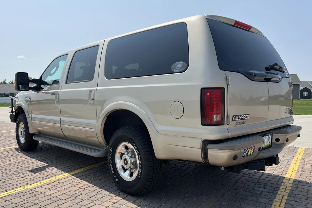 2004 Ford Excursion - Image 4 of 10
