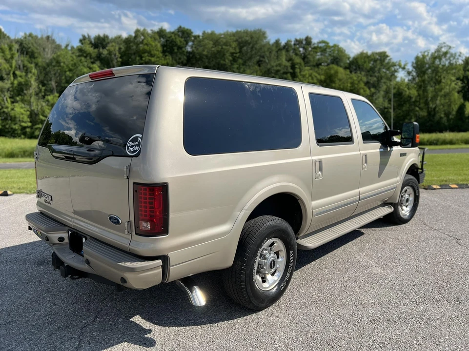 2004 Ford Excursion - Image 10 of 10