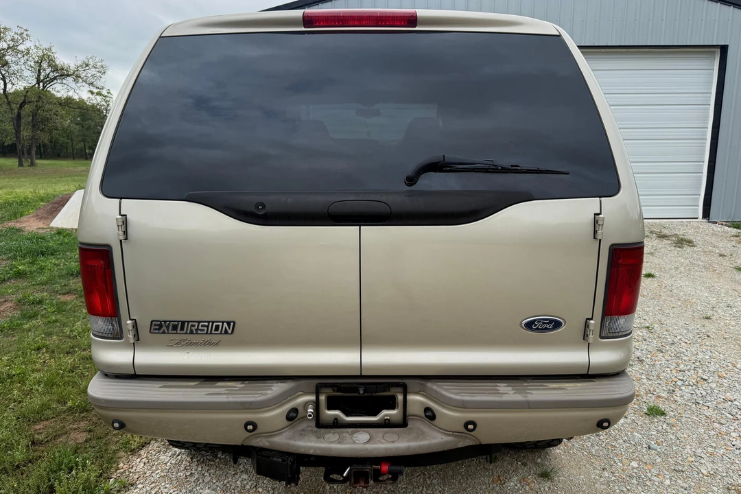 2004 Ford Excursion - Image 5 of 31