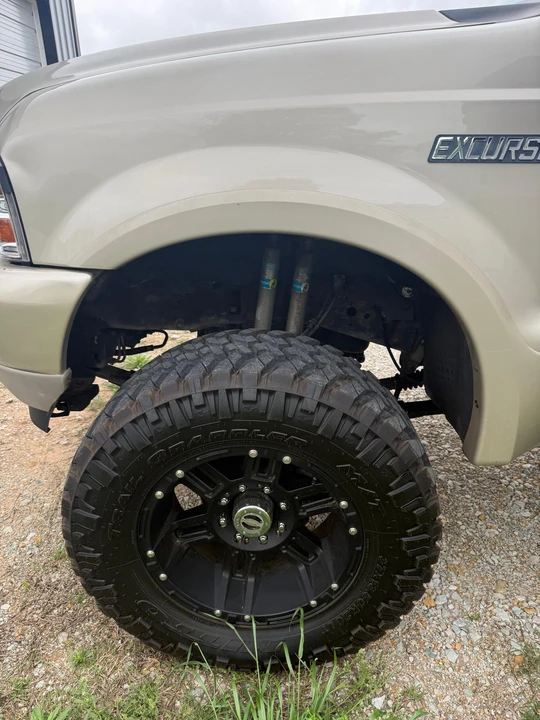 2004 Ford Excursion - Image 18 of 31
