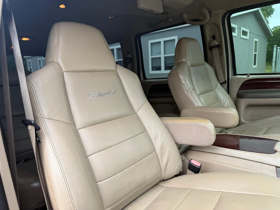 2004 Ford Excursion - Image 30 of 31