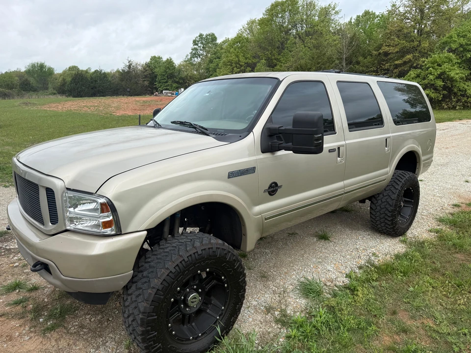 2004 Ford Excursion - Image 7 of 31