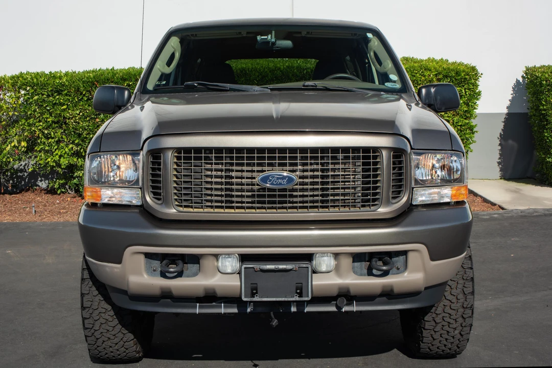 2004 Ford Excursion - Image 2 of 31
