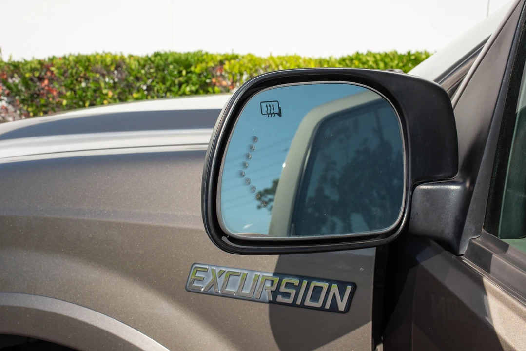 2004 Ford Excursion - Image 21 of 31