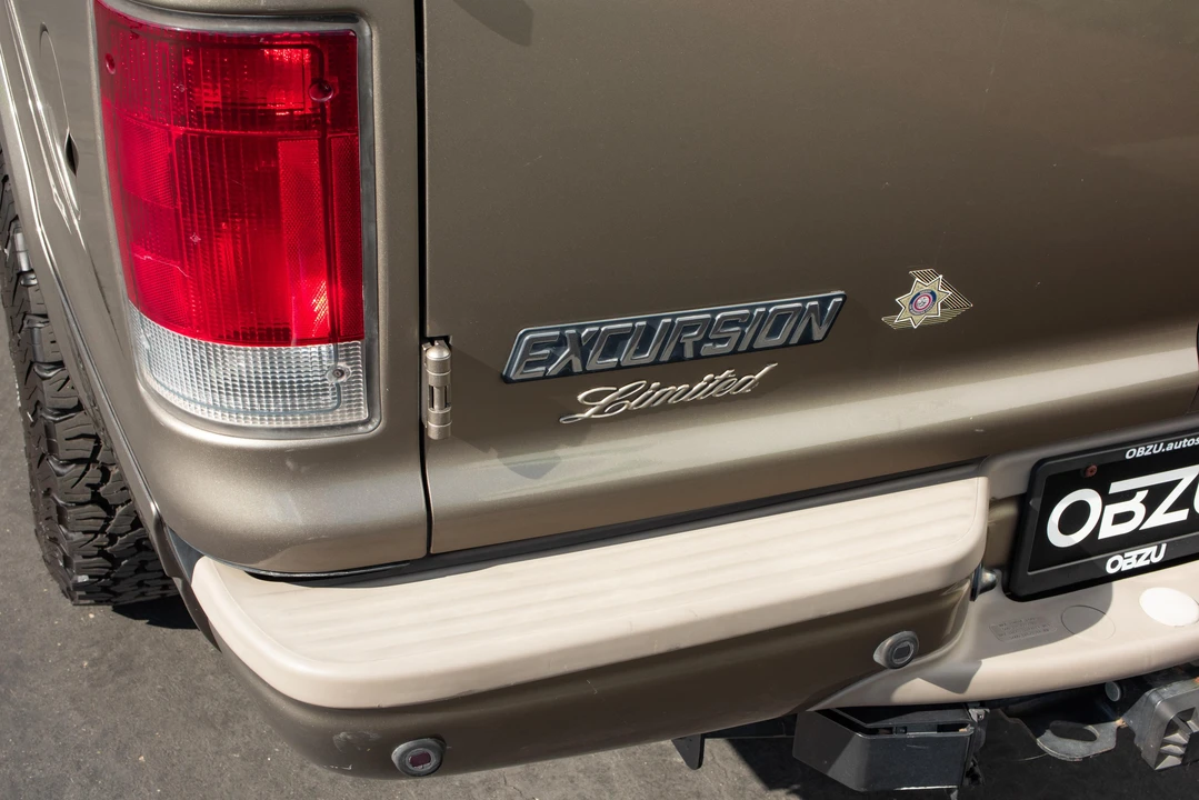 2004 Ford Excursion - Image 30 of 31