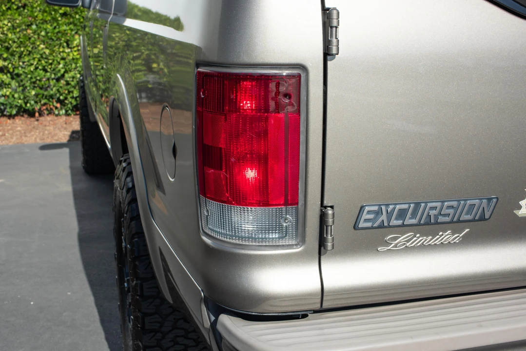 2004 Ford Excursion - Image 31 of 31