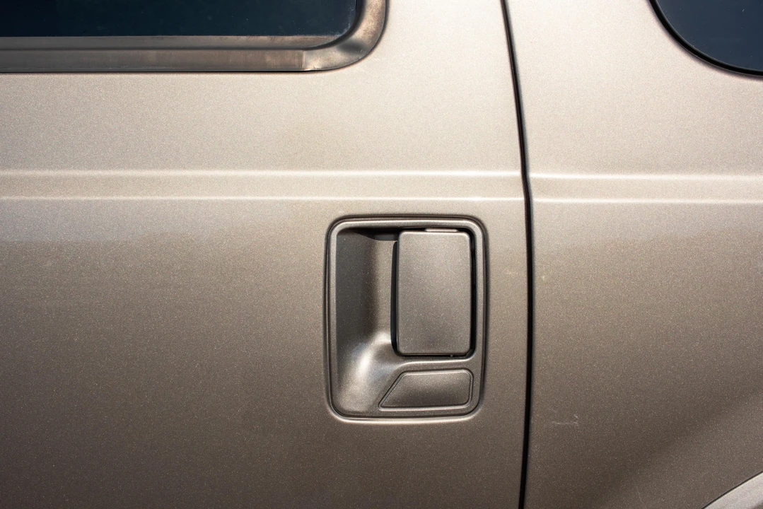2004 Ford Excursion - Image 24 of 31