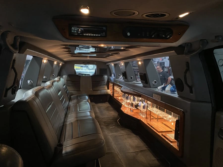 2004 Ford Excursion - Image 7 of 9