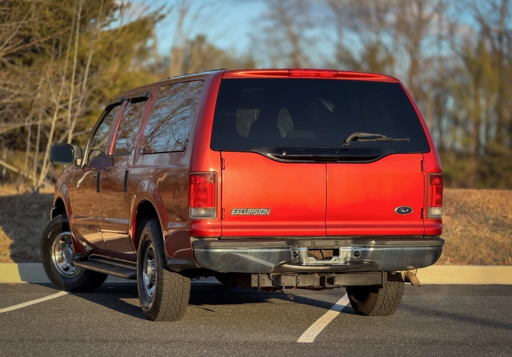 2004 Ford Excursion - Image 8 of 21