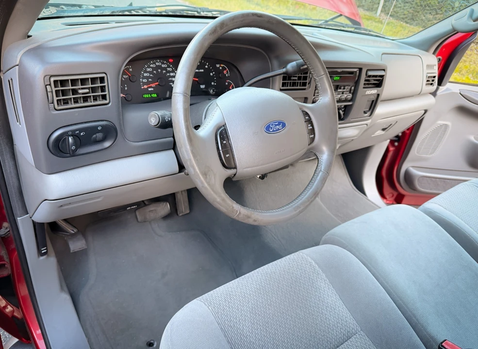 2004 Ford Excursion - Image 16 of 21