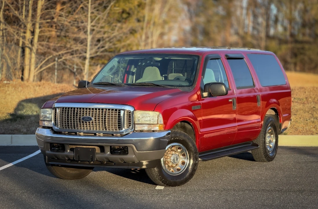 2004 Ford Excursion - Image 2 of 21