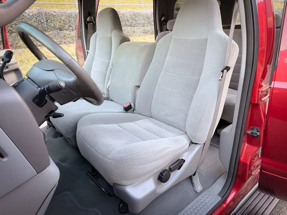 2004 Ford Excursion - Image 19 of 21
