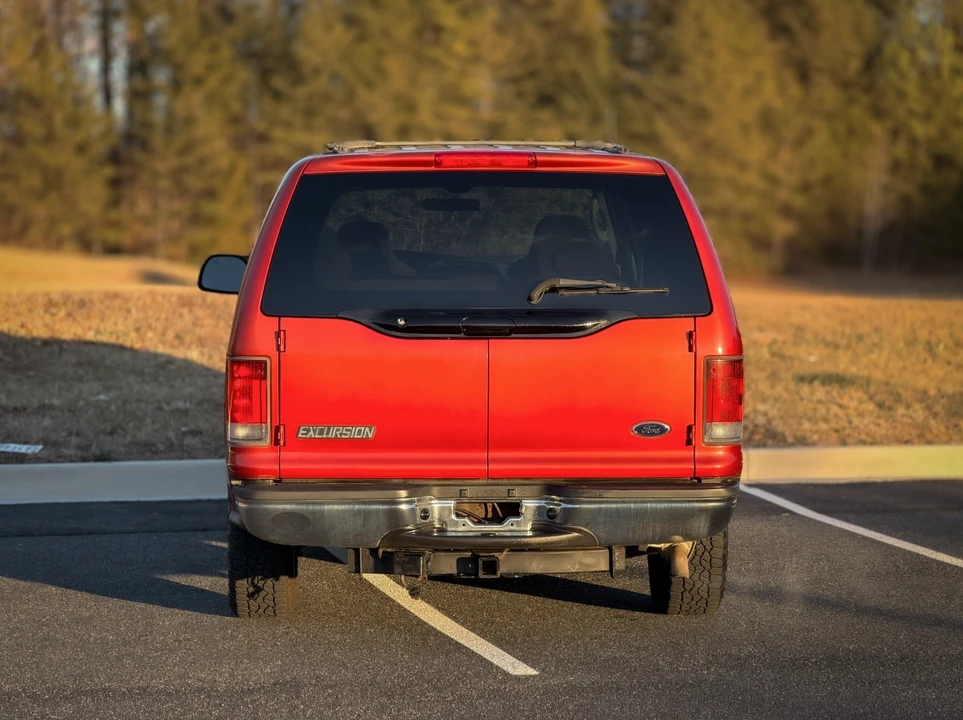 2004 Ford Excursion - Image 10 of 21