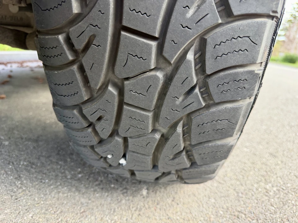 2004 Ford Excursion - Image 18 of 21