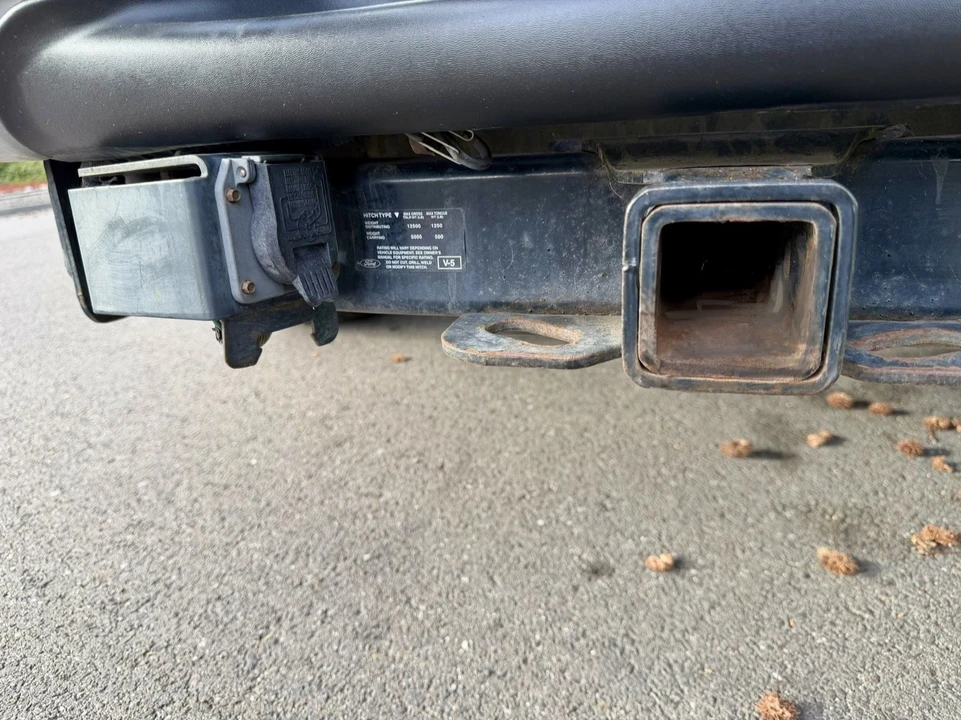 2004 Ford Excursion - Image 14 of 21