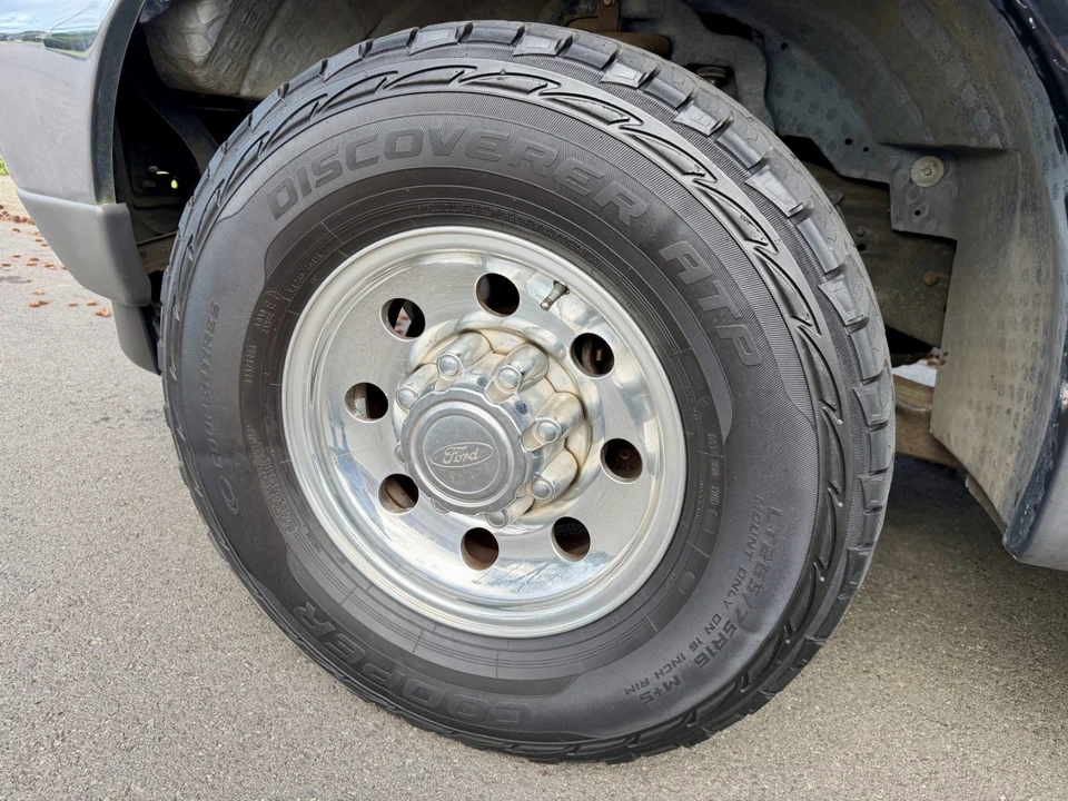 2004 Ford Excursion - Image 17 of 21