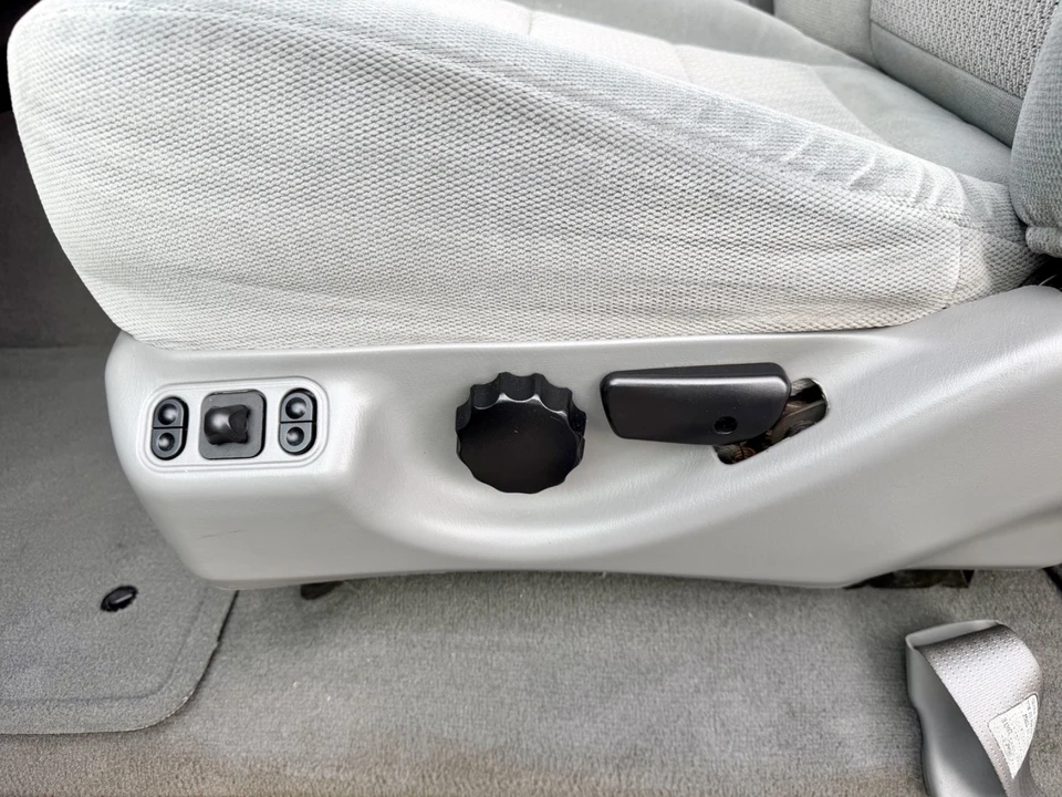 2004 Ford Excursion - Image 9 of 21