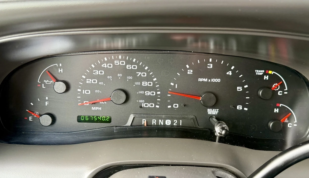 2004 Ford Excursion - Image 10 of 21