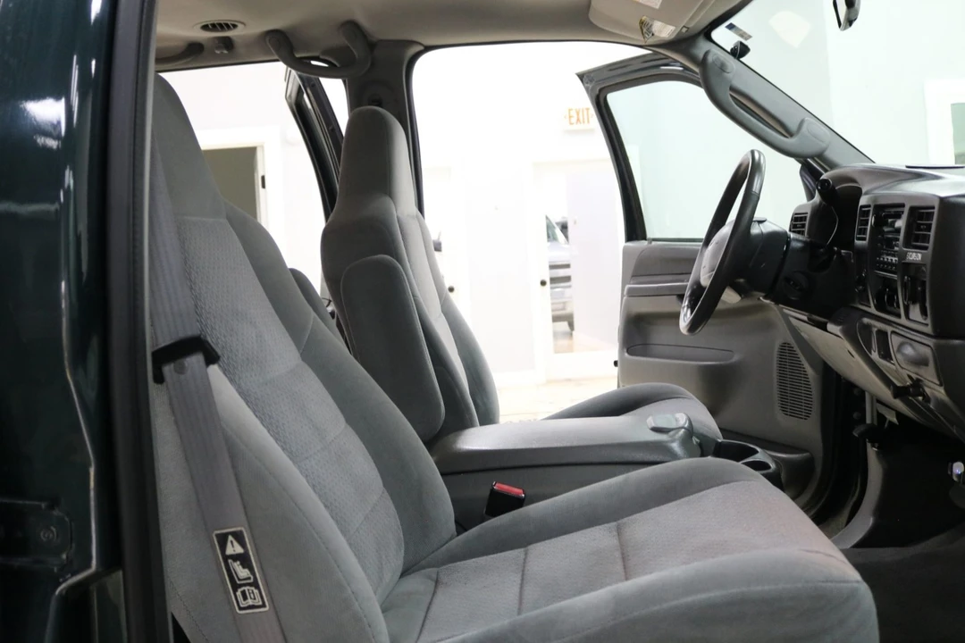 2004 Ford Excursion - Image 4 of 7