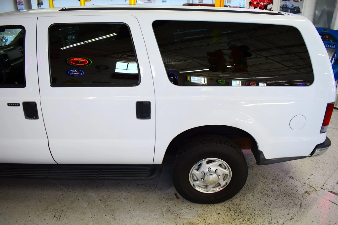 2004 Ford Excursion - Image 15 of 20