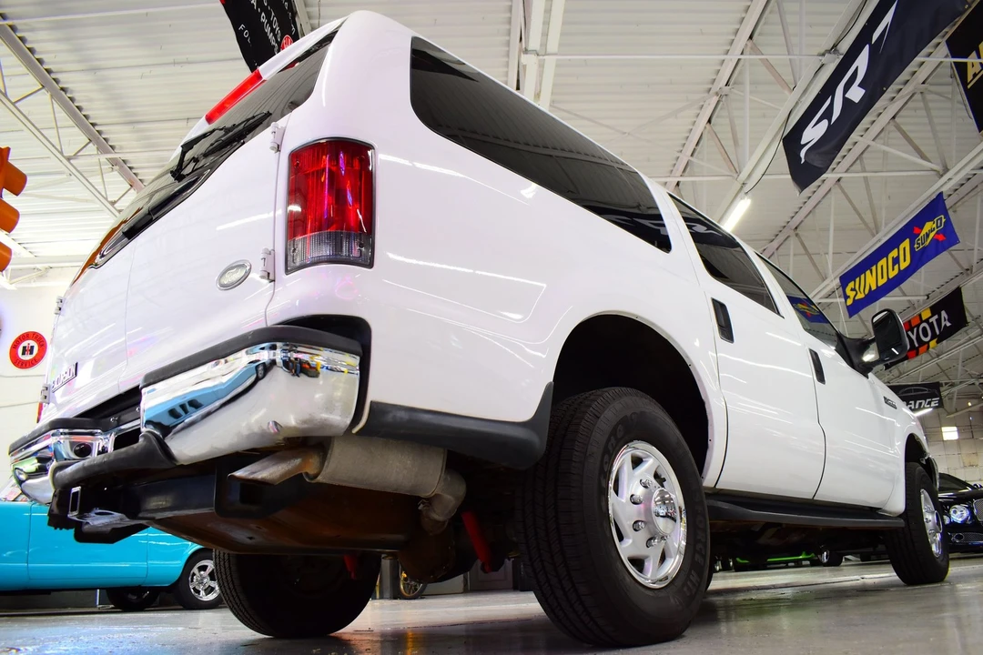 2004 Ford Excursion - Image 10 of 20