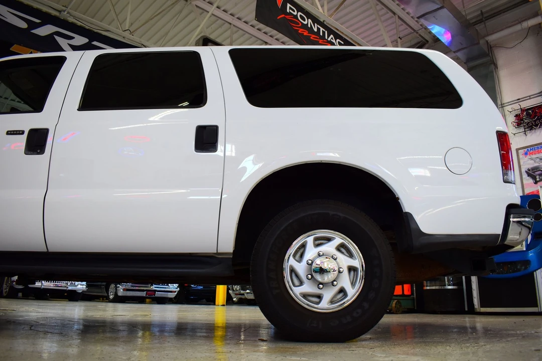 2004 Ford Excursion - Image 18 of 20