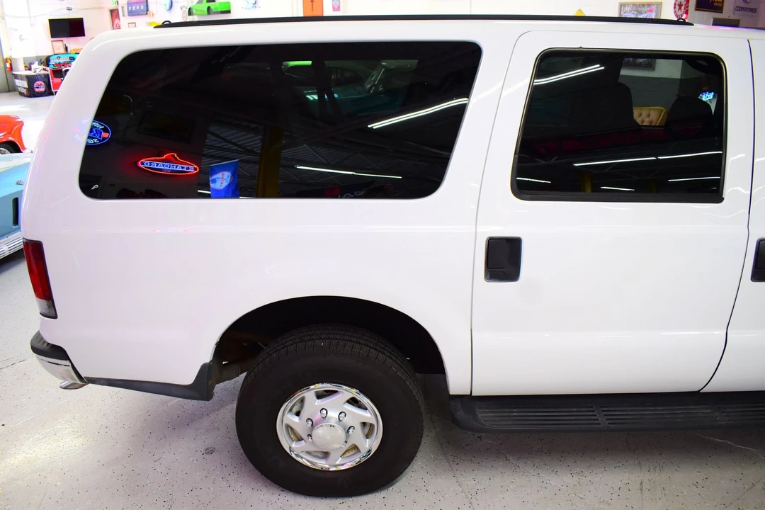 2004 Ford Excursion - Image 6 of 20