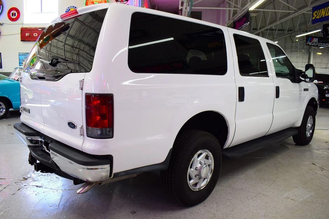 2004 Ford Excursion - Image 9 of 20