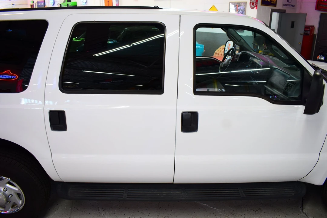 2004 Ford Excursion - Image 5 of 20