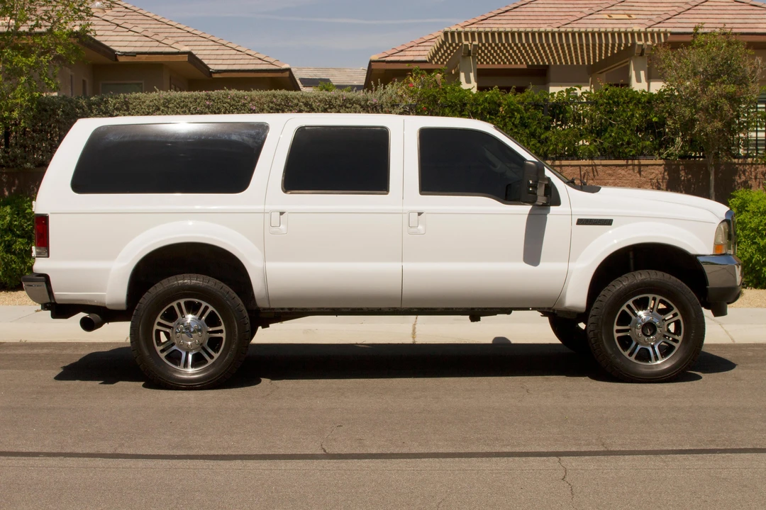 2004 Ford Excursion - Image 27 of 31