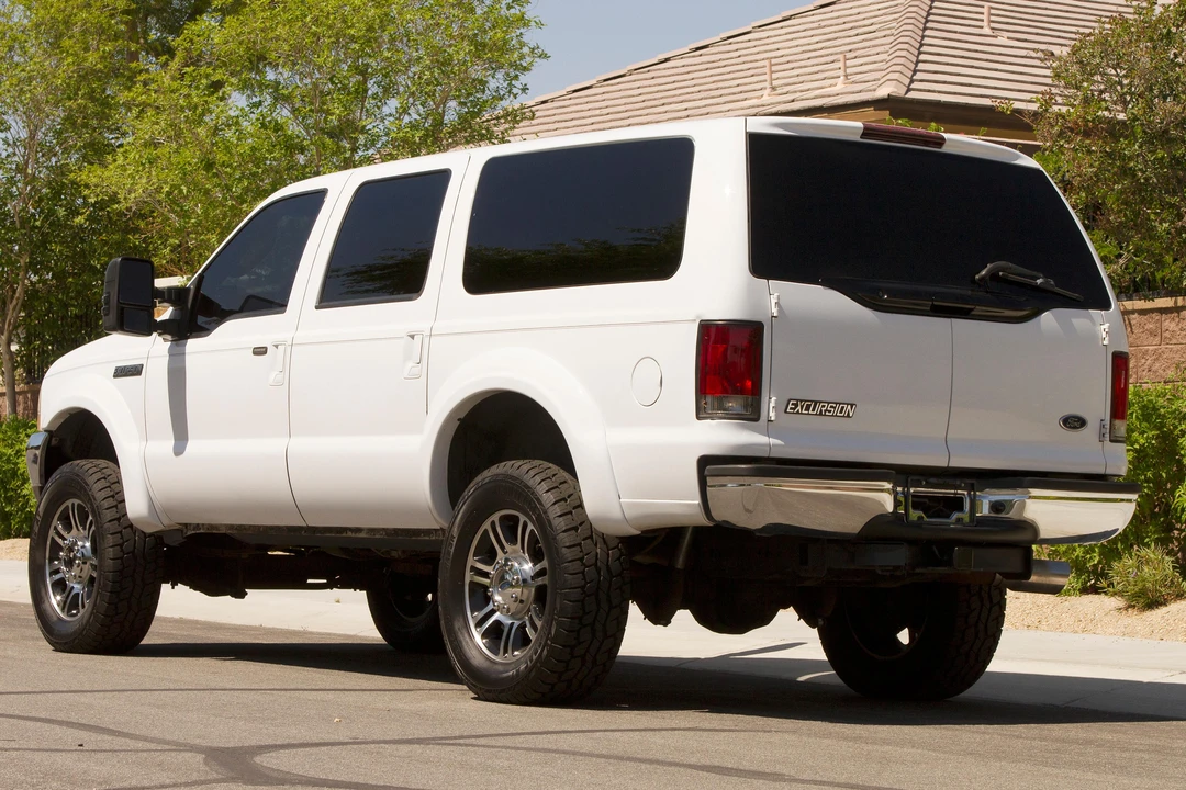 2004 Ford Excursion - Image 22 of 31