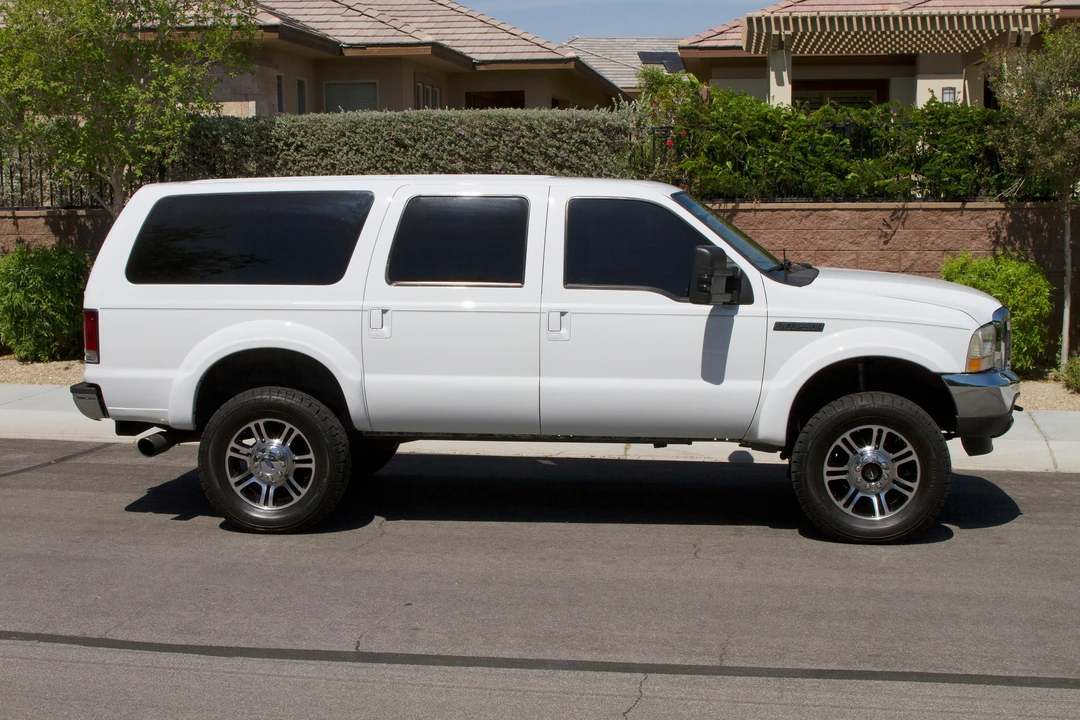 2004 Ford Excursion - Image 14 of 31