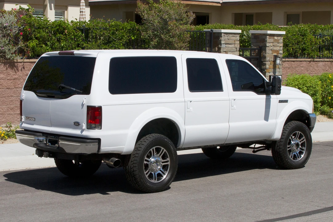 2004 Ford Excursion - Image 12 of 31