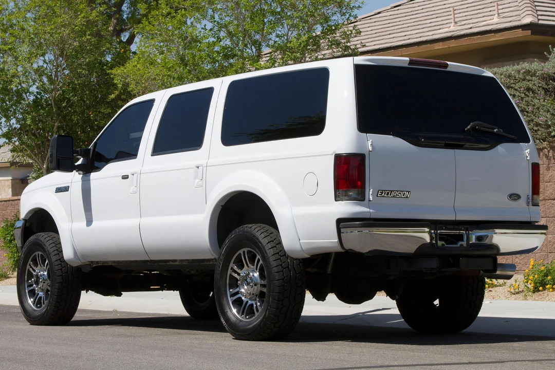 2004 Ford Excursion - Image 3 of 31