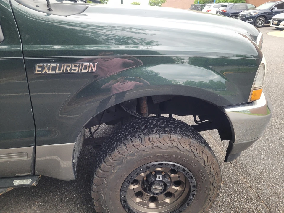 2004 Ford Excursion - Image 25 of 31
