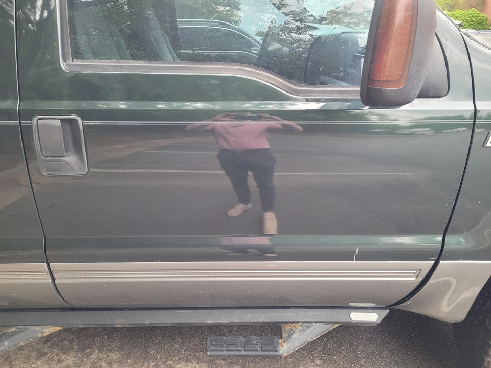 2004 Ford Excursion - Image 24 of 31
