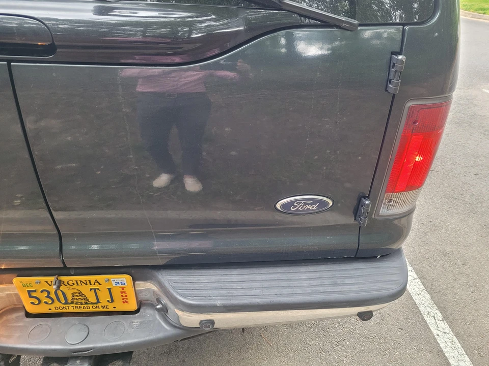 2004 Ford Excursion - Image 19 of 31