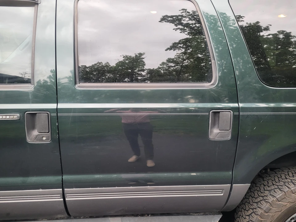 2004 Ford Excursion - Image 15 of 31