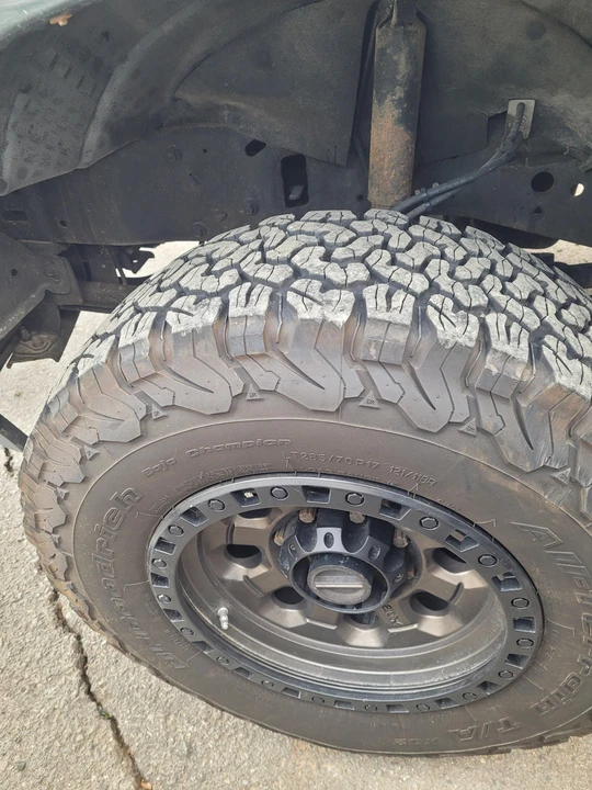 2004 Ford Excursion - Image 29 of 31