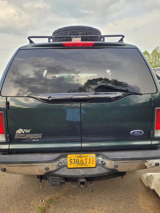 2004 Ford Excursion - Image 9 of 31