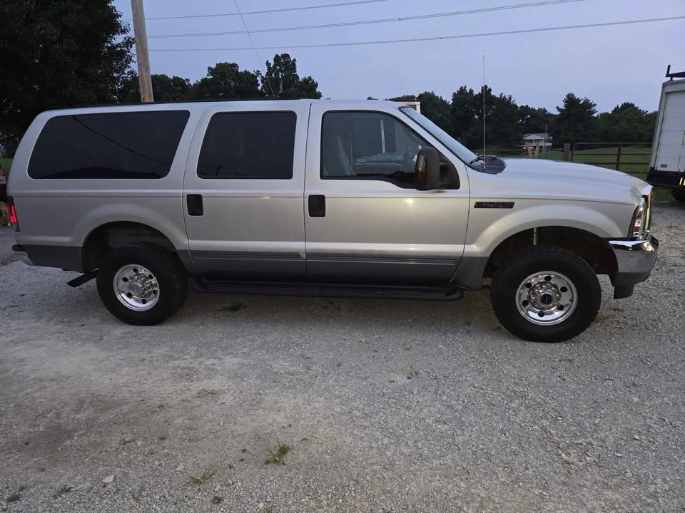 2004 Ford Excursion - Image 5 of 17