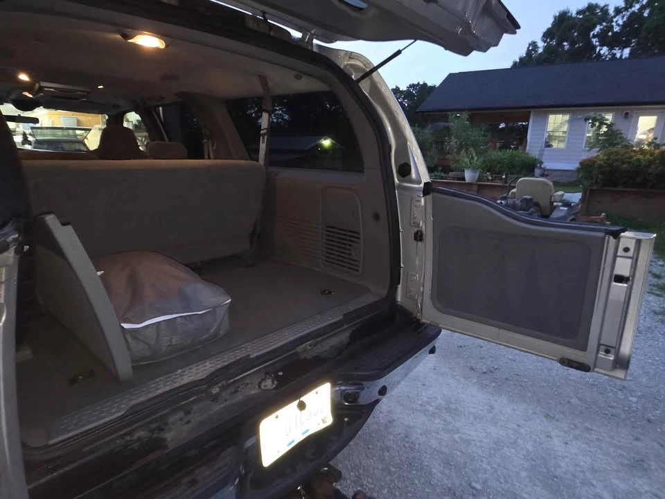 2004 Ford Excursion - Image 15 of 17