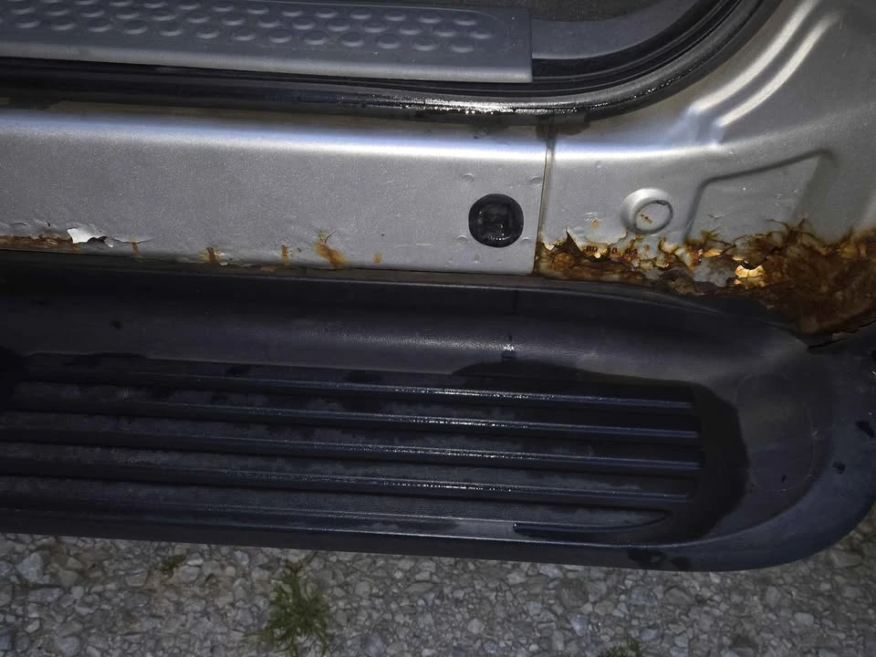 2004 Ford Excursion - Image 11 of 17