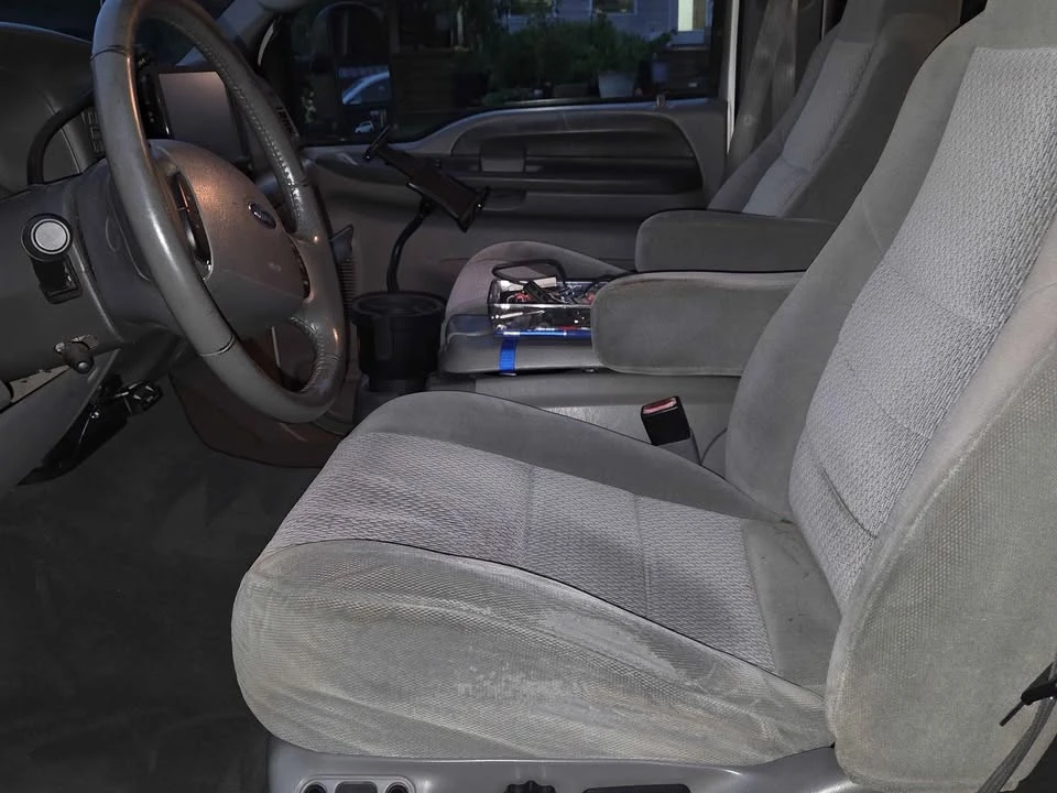 2004 Ford Excursion - Image 9 of 17