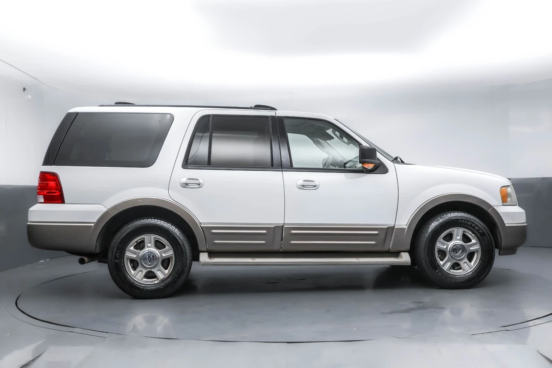 2004 Ford Expedition 2nd Gen - Image 3 of 21