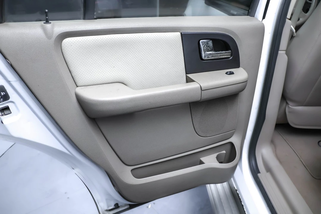 2004 Ford Expedition 2nd Gen - Image 17 of 21