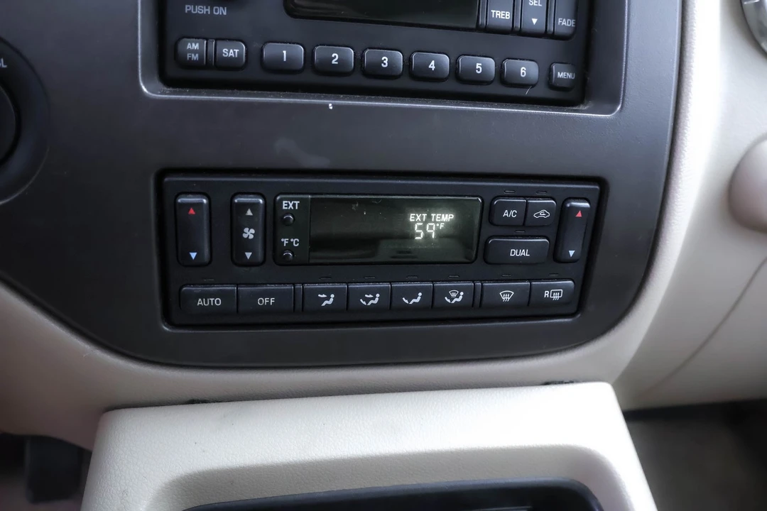 2004 Ford Expedition 2nd Gen - Image 10 of 21