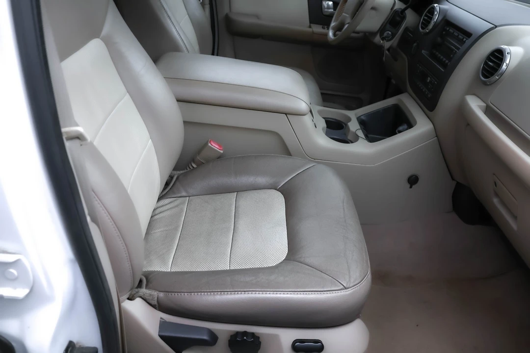 2004 Ford Expedition 2nd Gen - Image 7 of 21
