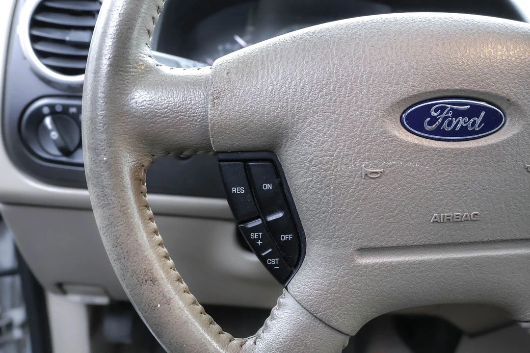 2004 Ford Expedition 2nd Gen - Image 12 of 21
