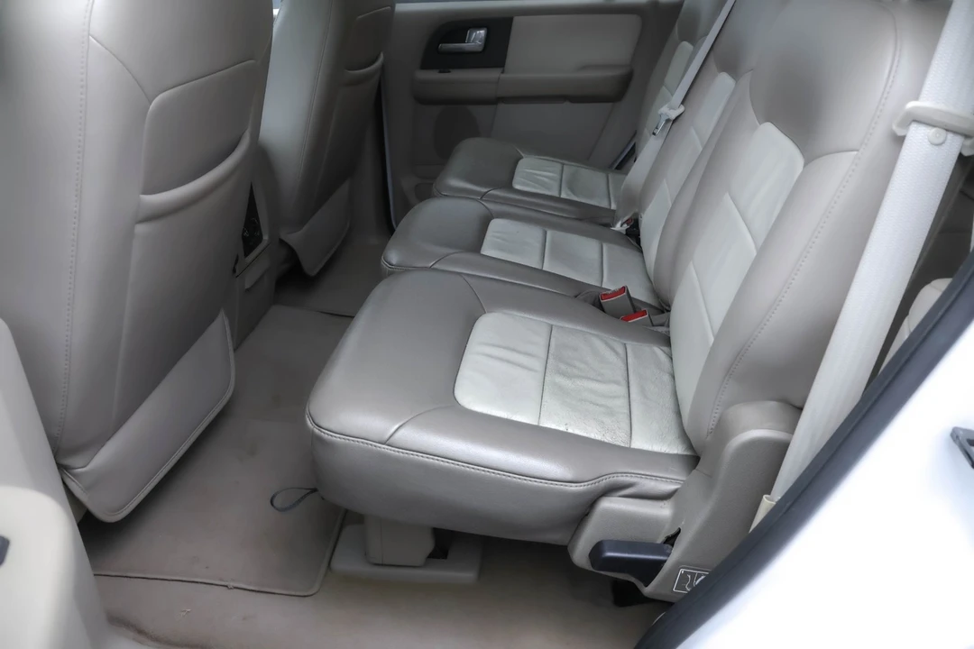 2004 Ford Expedition 2nd Gen - Image 6 of 12